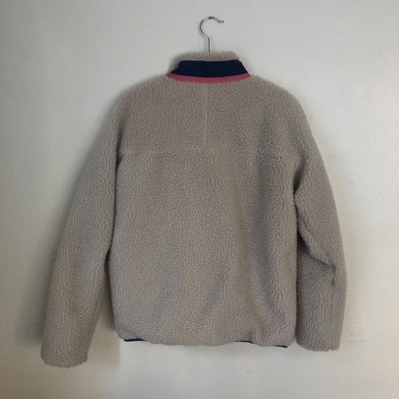 Patagonia Beige Sherpa Fleece Jacket with Navy & Pink Accents - Picture 4 of 9